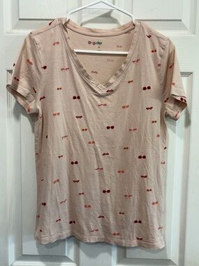 dip Peach V-Neck Tee with Red and Pink Sunglasses Print